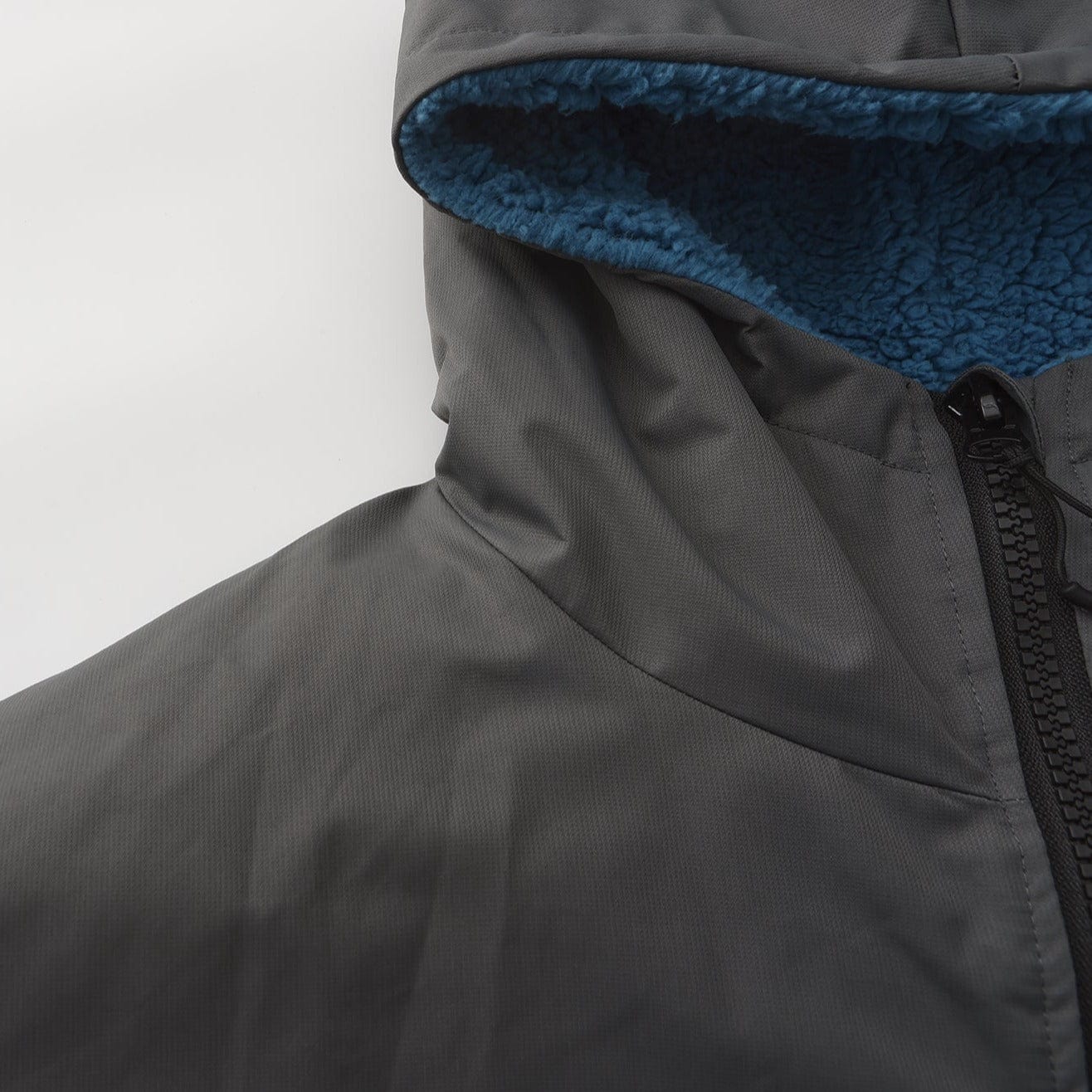 Salty but Sweet™ Polar Fjord Robe ECO, Glacier-blue surf-robe - DoUdare