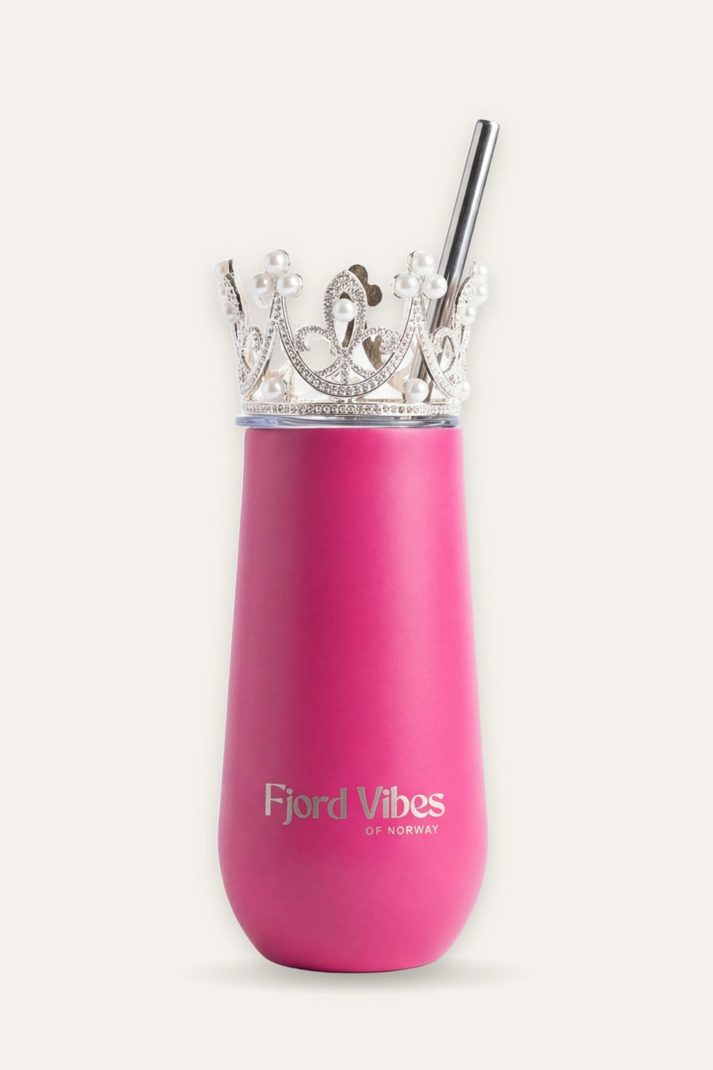 Knall rosa prosecco termokopp med sølvfarget prinsessekrone og sugerør – Fjord Vibes