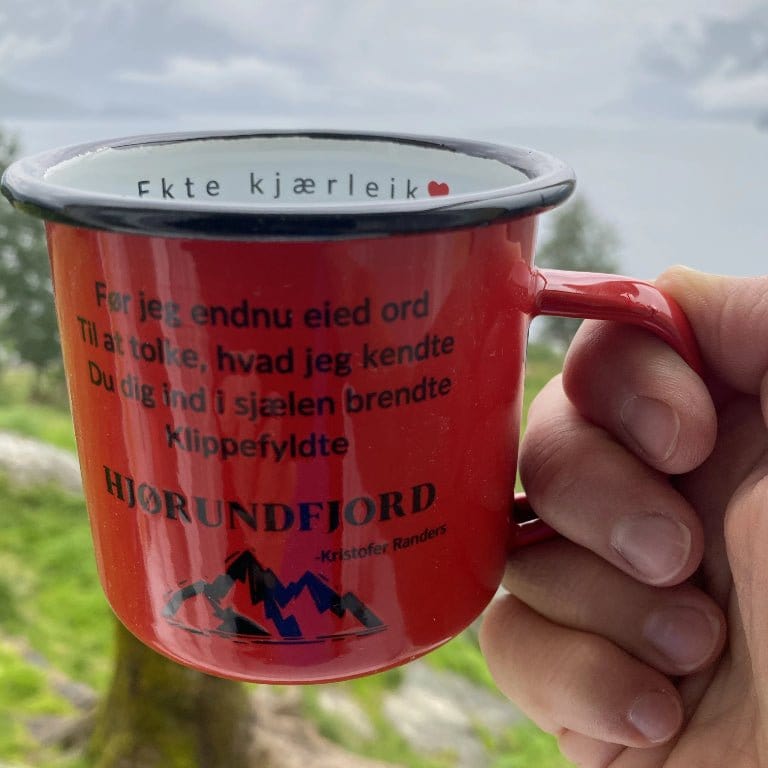 Emalje kopp med sitat fra Hjørundfjord entusiasten Randers - DoUdare