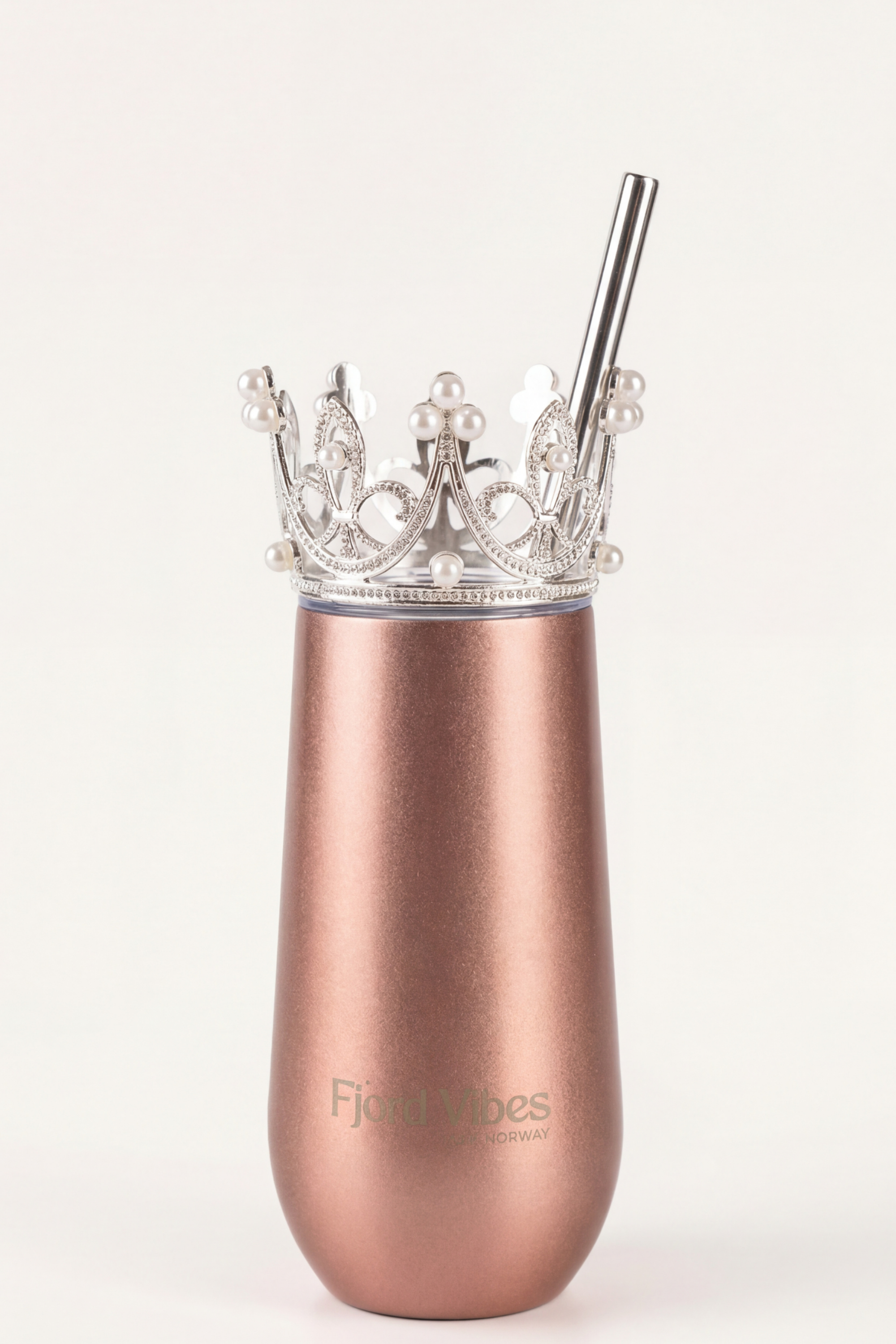 Fjord vibes prosecco vin termokopp i rosegull farge med pyntekrone i sølv og sugerør